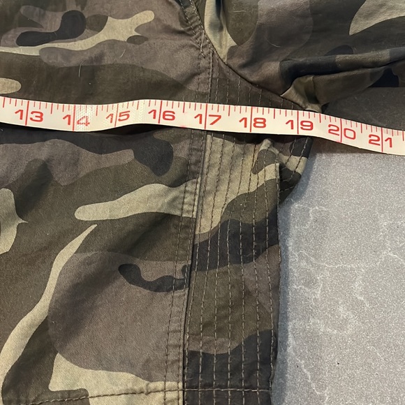 CAMO UTILIITY ZIP JACKET!  LIGHTWEIGHT/WITH WAIST CINCH! - Picture 12 of 12